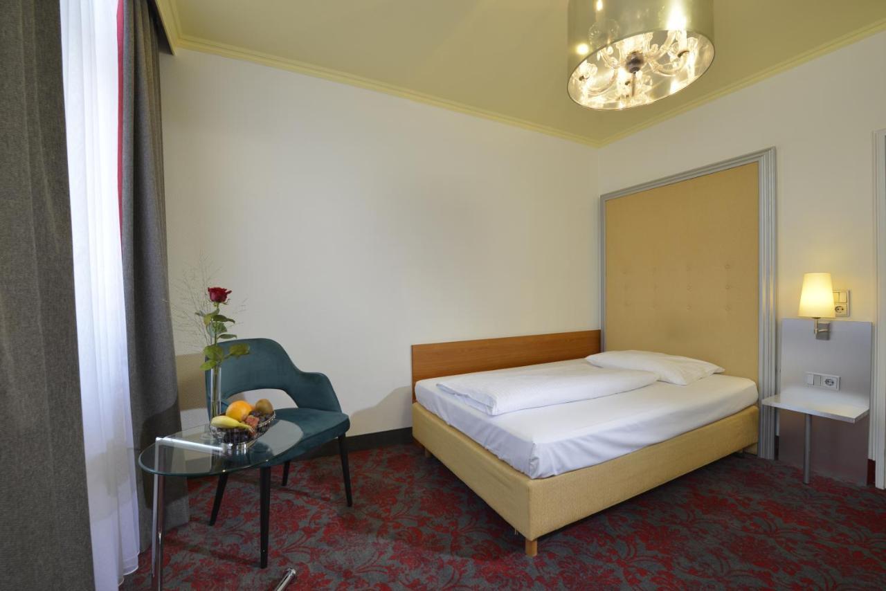Hotel Celler Hof Exterior foto